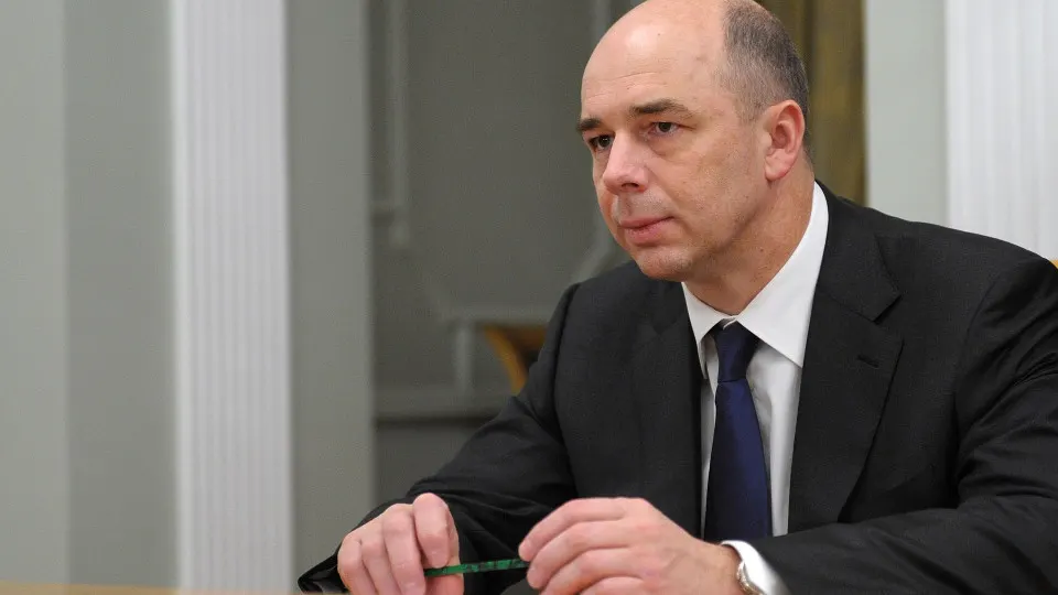 Антон Силуанов сообщил, что нейросети помогают оптимизировать распределение средств и выявлять неплательщиков налогов, но окончательные решения принимают специалисты. Одновременно совокупный дефицит бюджетов в 2025 году достиг рекордных значений.