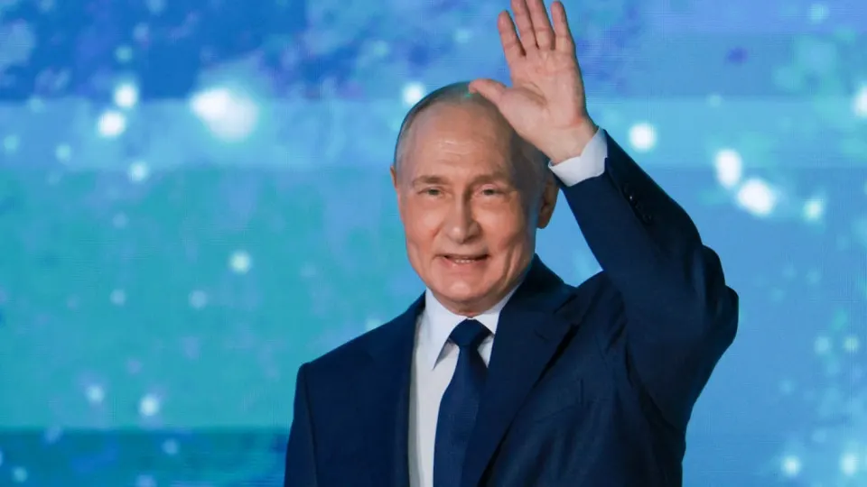 Президент России заявил, что при введении ограничений на интернет необходимо заранее информировать граждан и гарантировать бесперебойную работу портала госуслуг, платёжных систем и сервисов записи к врачу.