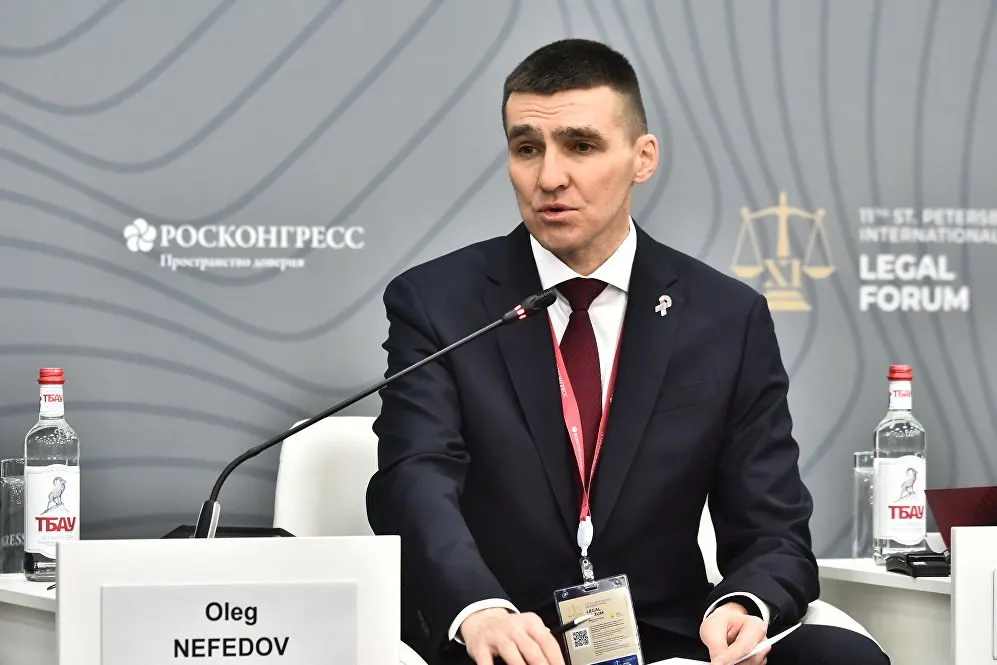 Высшая квалификационная коллегия судей рассмотрит кандидатуру судьи Верховного суда Олега Нефедова на должность заместителя председателя и руководителя коллегии по гражданским делам. Ранее он выносил решения о признании нескольких объединений и юридического лица экстремистскими.