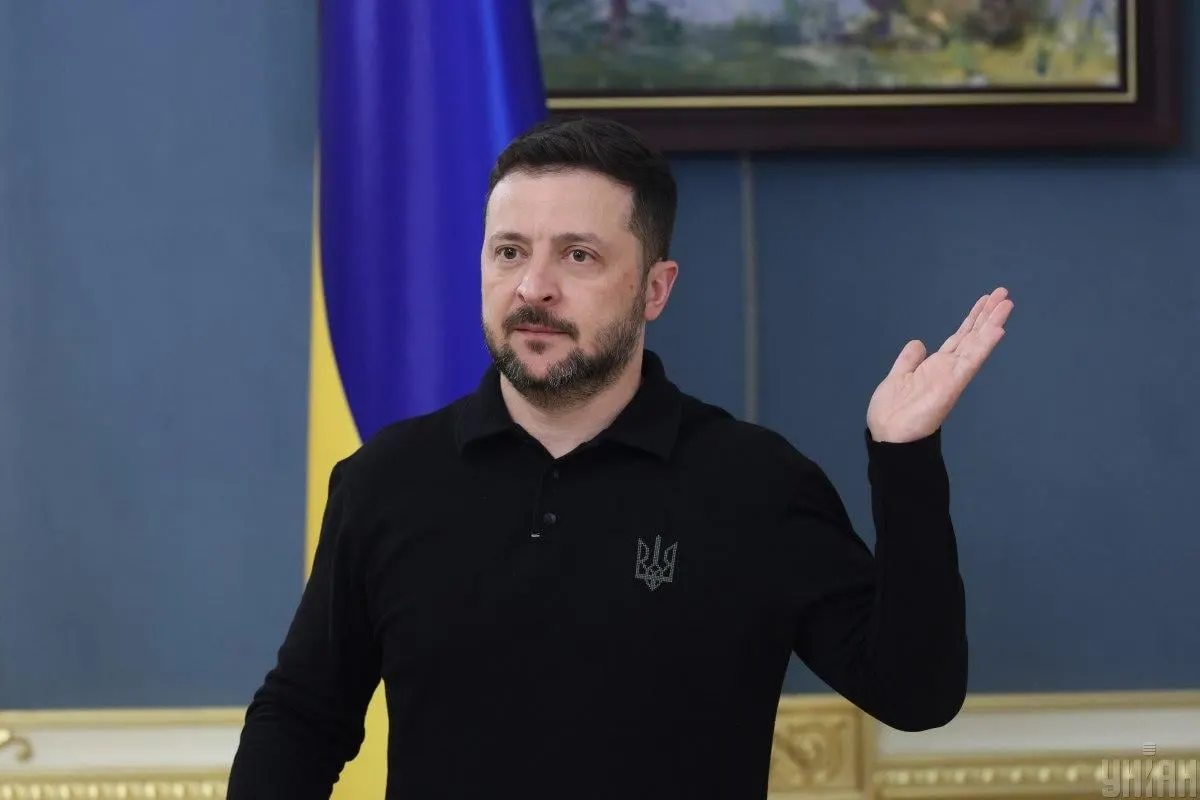 По словам Владимира Зеленского, силы Украины уничтожили в порту Приморск ракетный корабль «Каракурт» — носитель крылатых ракет «Калибр», а также поразили сторожевой катер и танкер; отмечены значительные повреждения нефтеналивной инфраструктуры.