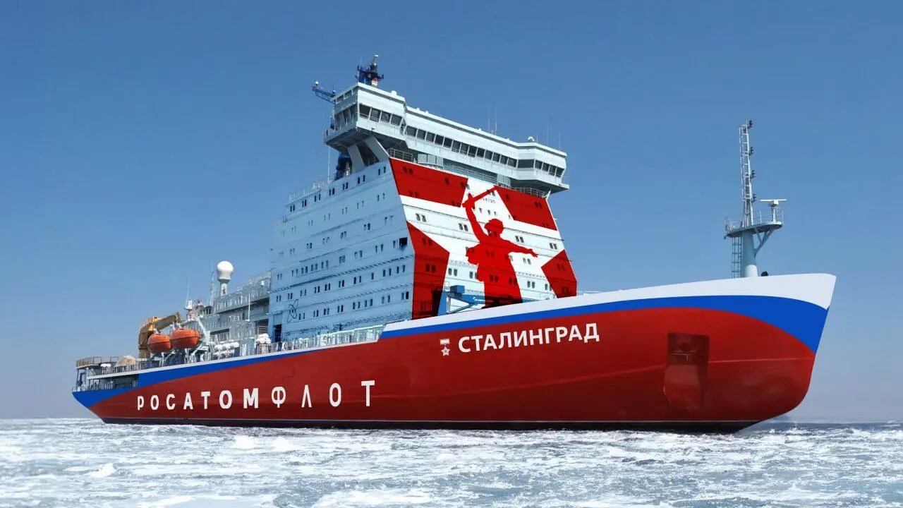Рассматривают введение портового сбора на экспорт или плату до $2,75 за тонну на Северном морском пути; альтернативы могут принести до 138 млрд руб. в 2027–2035 годах.