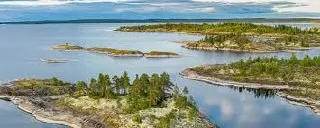 Коллектив нацпарка сообщил о задержках выплат, мизерных авансах, нехватке оборудования, проблемах с патрулированием и отказе подрядчиков; работники просят провести проверку руководства.