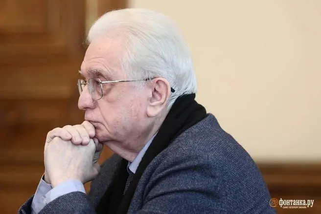 Михаил Пиотровский заявил, что учёного подставили в ходе спецоперации, назвав содержание в СИЗО «пленом». По его словам, сейчас растёт соблазн решать культурные споры через преследования хранителей и исследователей.