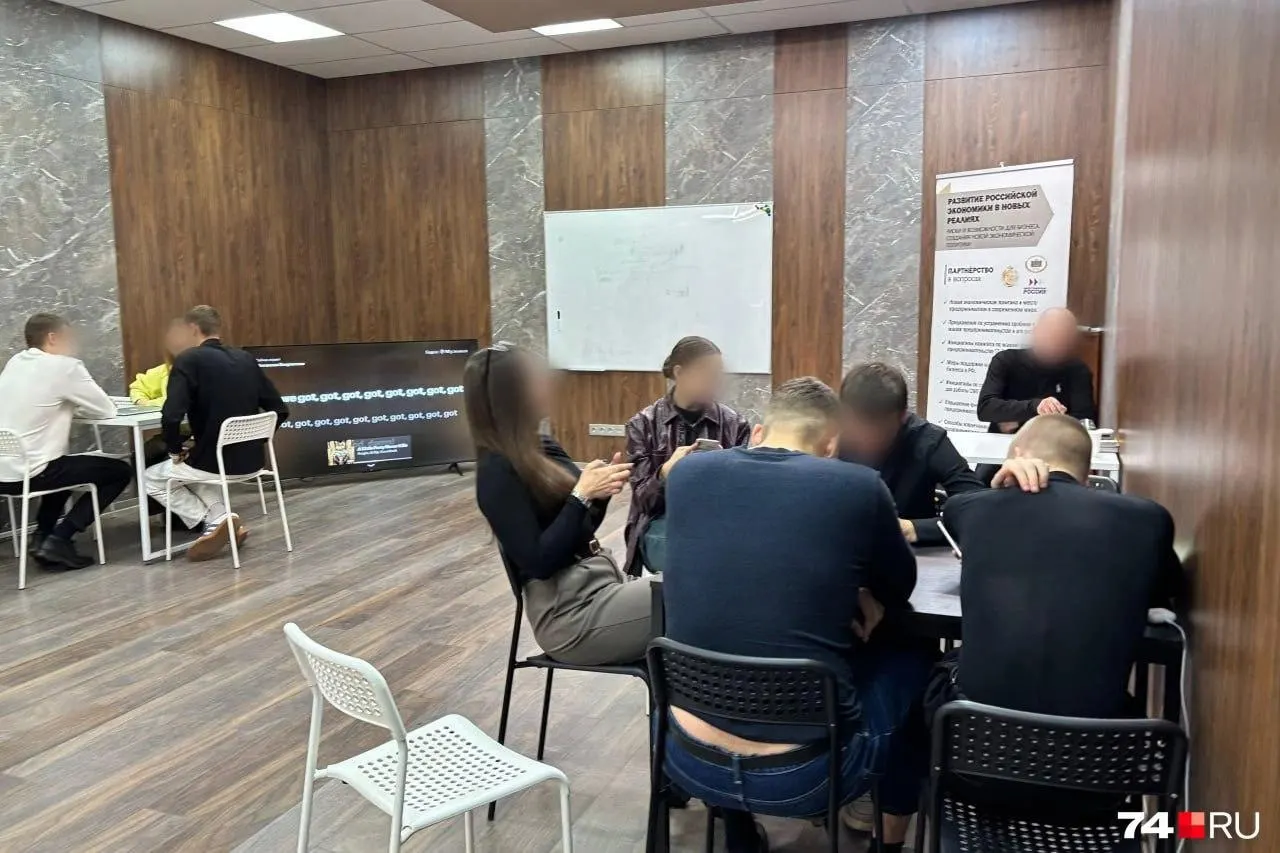 Против RC Group в нескольких регионах появились жалобы на сетевой характер бизнеса; в Екатеринбурге уже расследуют уголовное дело по факту мошенничества. Следствие проверяет модель привлечения партнёров и финансовые претензии.