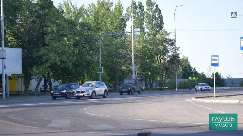 В стратегии по повышению безопасности дорожного движения до 2030 года с перспективой до 2036 года предусмотрены новые меры: обязательная диагностика и реабилитация для пьяных водителей, дополнительные медосвидетельствования и проверка знаний для лишённых прав, а также внесудебная блокировка сайтов с призывами пренебрегать ПДД и услугами по подделке документов.