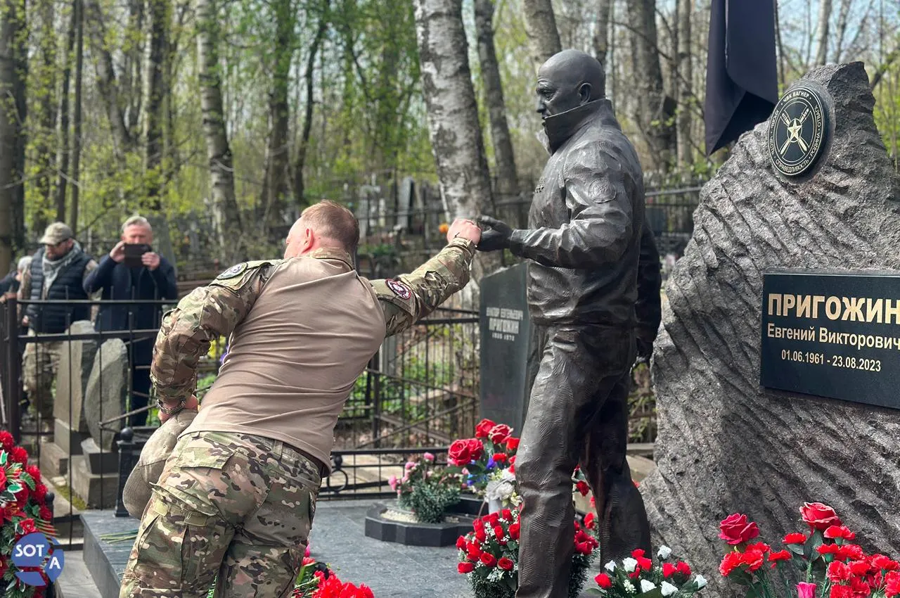 Мэрия сначала дала согласие на пробег из Краснодара в Горячий Ключ, затем отозвала разрешение из-за угрозы авиаударов. Организаторы призвали ехать самостоятельно; акции прошли также в Санкт-Петербурге и Перми.