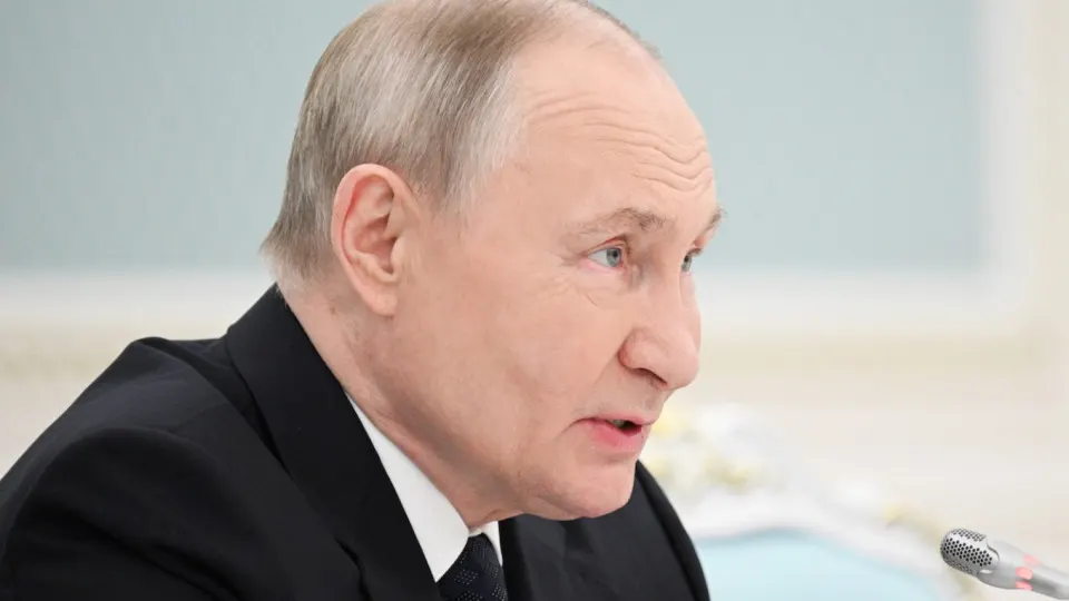 Власти ставят задачу увеличить число иностранных студентов в российских вузах до 500 тыс. к 2030 году. Одновременно фиксируется масштабная вербовка иностранцев для службы по контракту и набор студентов в войска беспилотных систем.