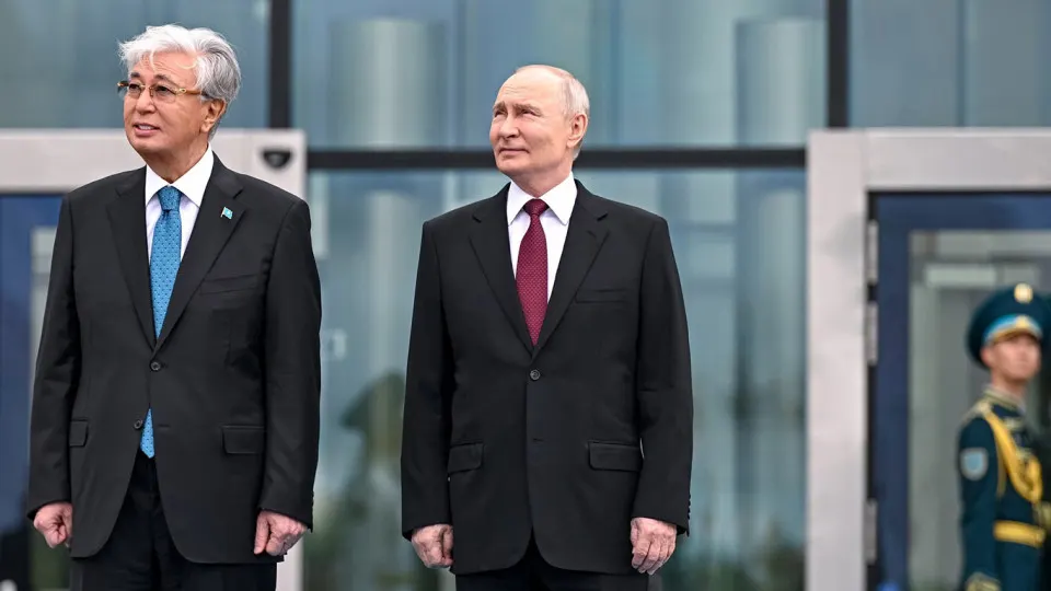 Стоимость проекта около $16,4 млрд: большую часть инвестиций покроет российский экспортный кредит. Строительство начнётся в 2027 году, первый реактор рассчитан на запуск в 2034 году.