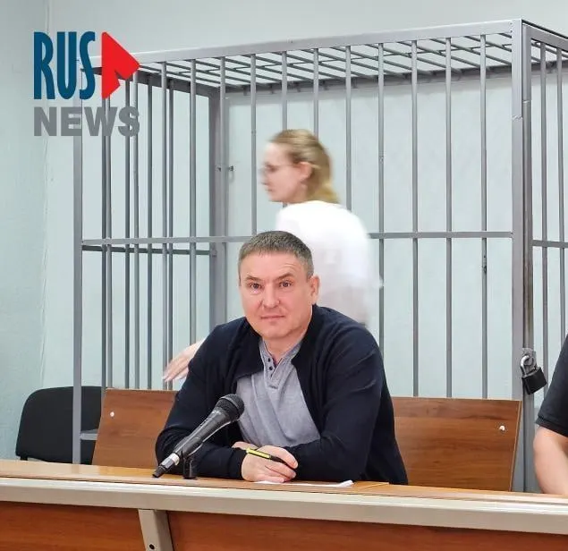 Суд отклонил иск правозащитника Алексея Соколова: в карцерах дают бумагу и ручку лишь на полтора часа в день, что мешает подследственным и обвиняемым подготовиться к процессу и связаться с родственниками.