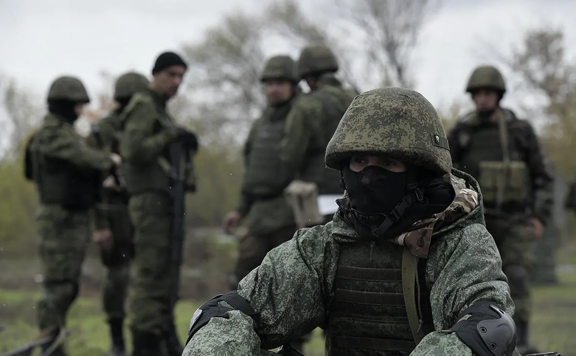 По сведениям нескольких собеседников — бывших чиновников, военных экспертов и представителей западных спецслужб — Россия отстаёт в технологиях и тактике; без мобилизации ресурсов исход конфликта может оказаться негативным для Москвы.