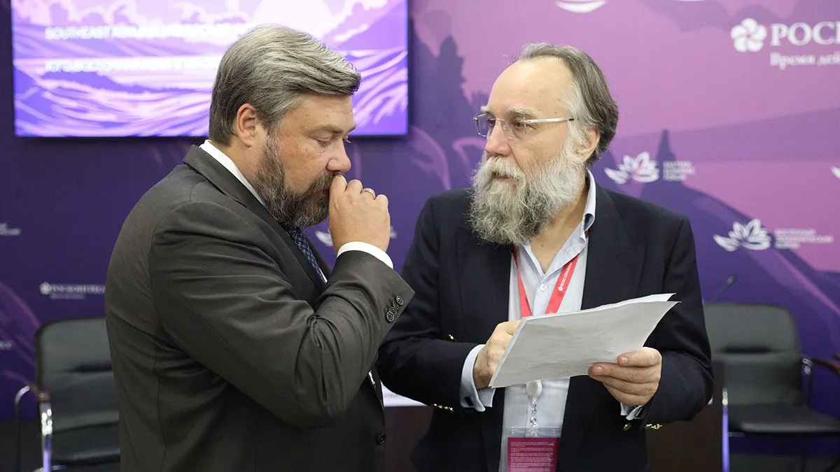 На Петербургском международном экономическом форуме представили доклад, в котором авторы обозначили применение ядерного оружия как один из вариантов «хорошего сценария» и описали возможные геополитические исходы к 2050 году.