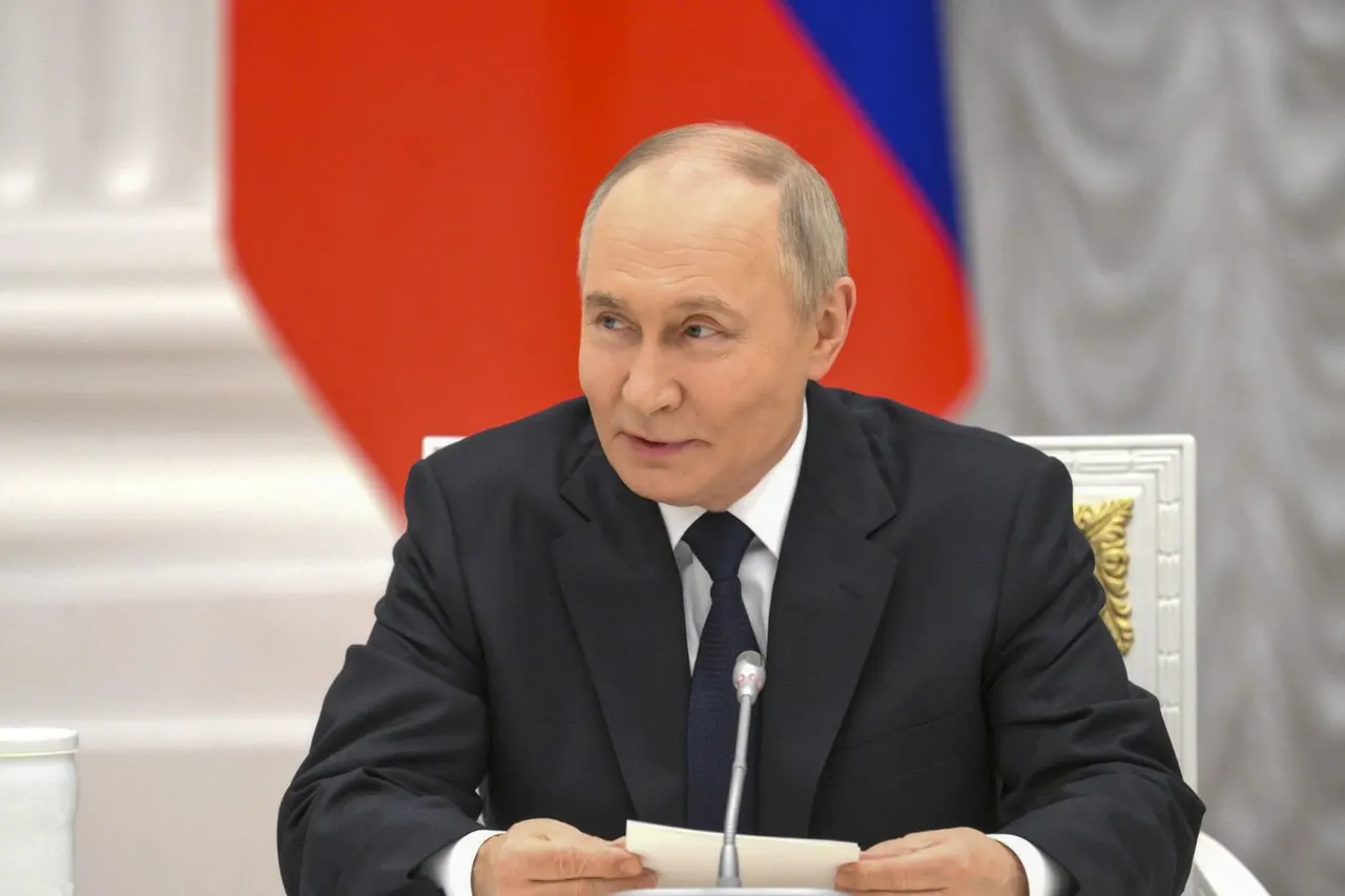 Президент заявил, что РФ обладает необходимыми возможностями для защиты Калининградской области и готова ответить на попытки уничтожения российских военных объектов.