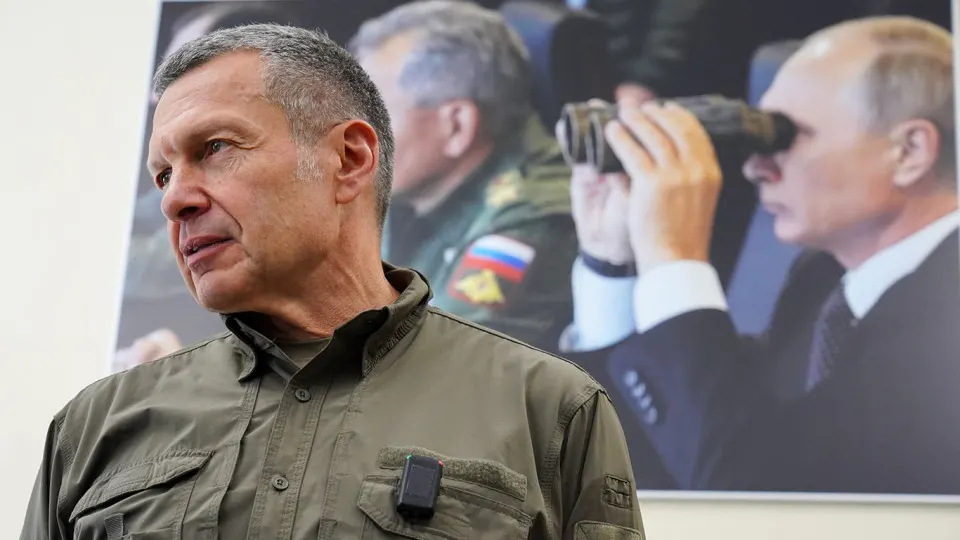 Ведущий заявил, что впервые не приглашён на Петербургский экономический форум; на форуме также отсутствовала глава Центробанка Эльвира Набиуллина, чей срок истекает в 2027 году.