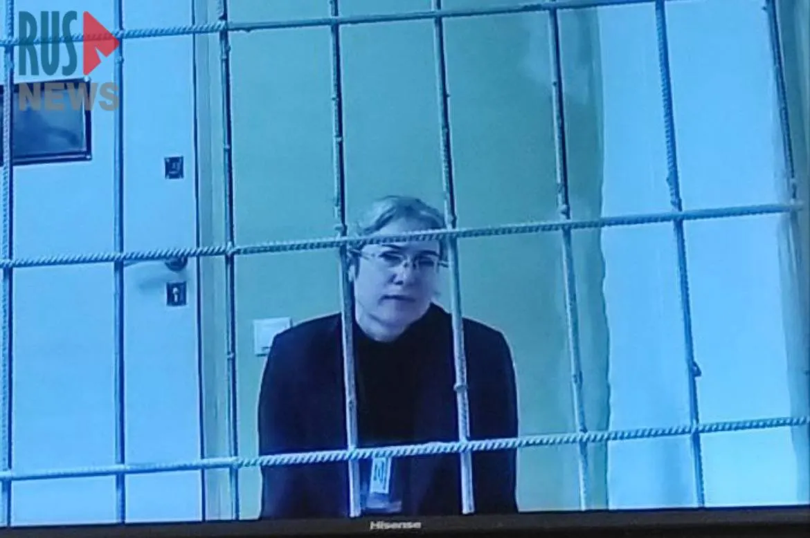 Ленинградский областной суд отклонил ходатайство о смягчении наказания; Абрамова жалуется на отсутствие рабочих мест в колонии и ограничения из‑за профилактических учётов.