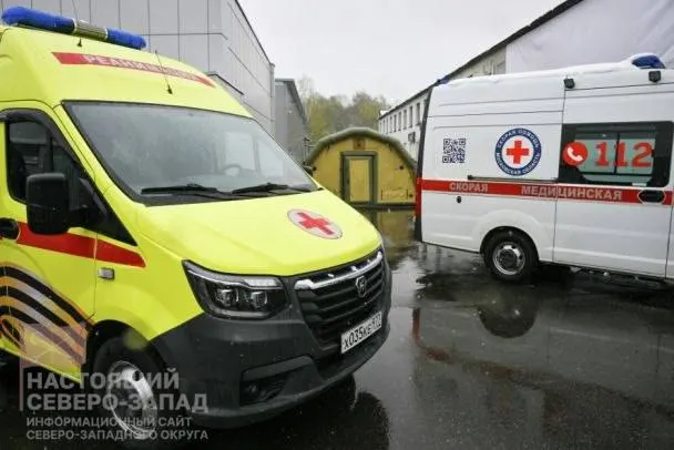 После взрыва в морском порту Усть-Луги в больницы доставили пятерых мужчин; трое в крайне тяжёлом состоянии, двое с переломами.