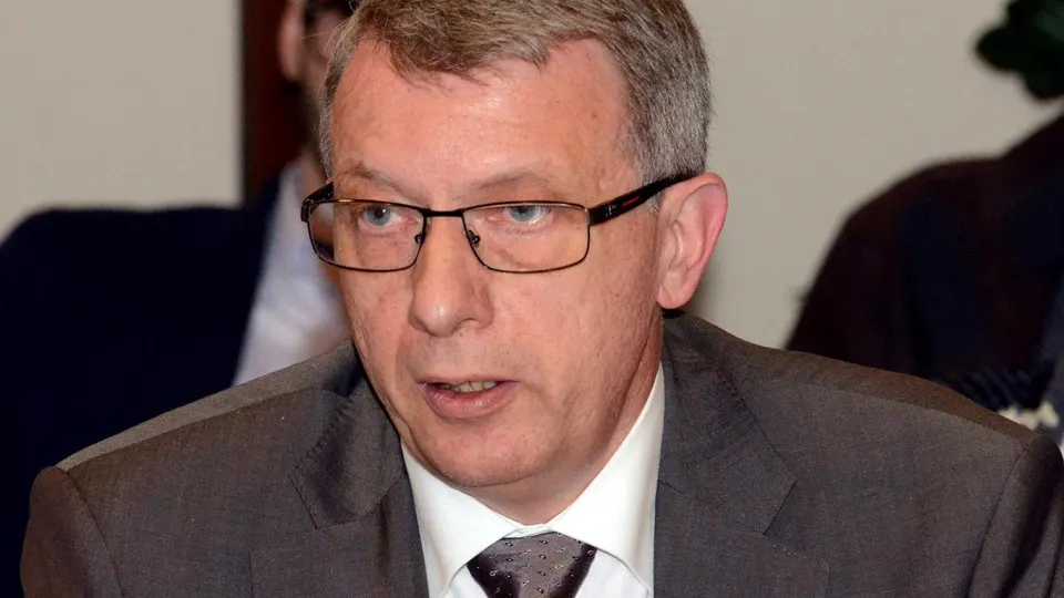 Руководство Европарламента поручило проверить, нарушил ли депутат этические нормы, после его выступления на Петербургском экономическом форуме и видеоконференций с членами Госдумы РФ.