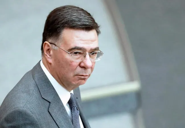 Александр Панкин на Петербургском международном экономическом форуме заявил, что российская экономика устойчива и не сводится к роли сырьевого придатка.