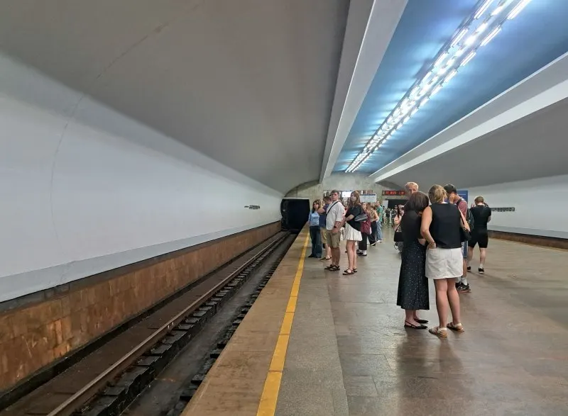 Во время капитального ремонта станцию метро оформят как мемориальное пространство, посвящённое обороне Ленинграда и Победе; работы идут с 2025 года, завершение планируется в 2027‑м.