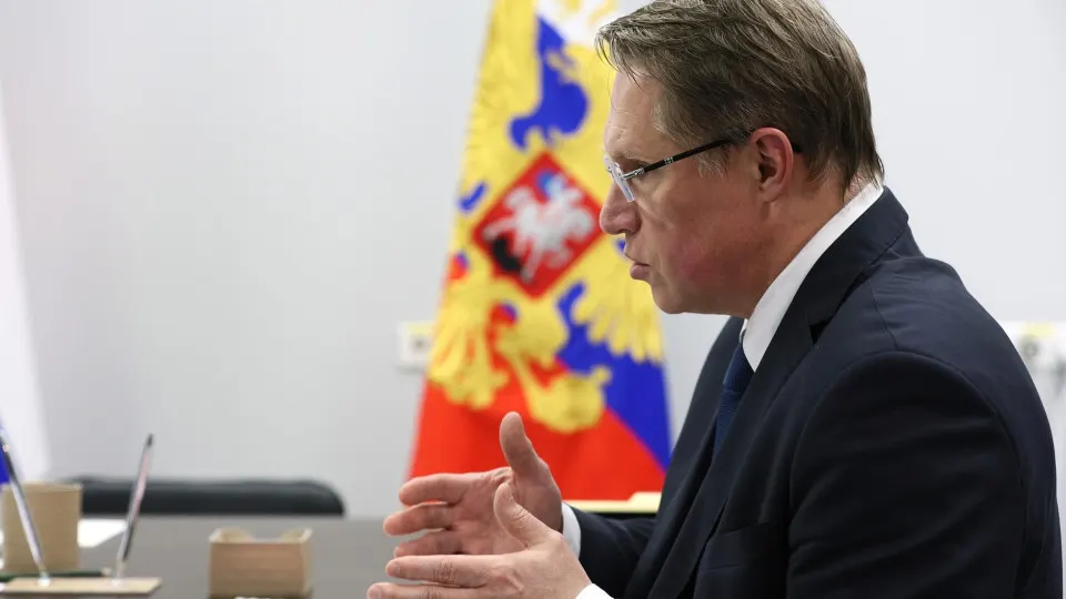 Минздрав отмечает существенный рост приёма в медобразование: больше студентов в СПО, специалитете и ординатуре. Принят закон об обязательной отработке выпускников медвузов в государственных медучреждениях до трёх лет.