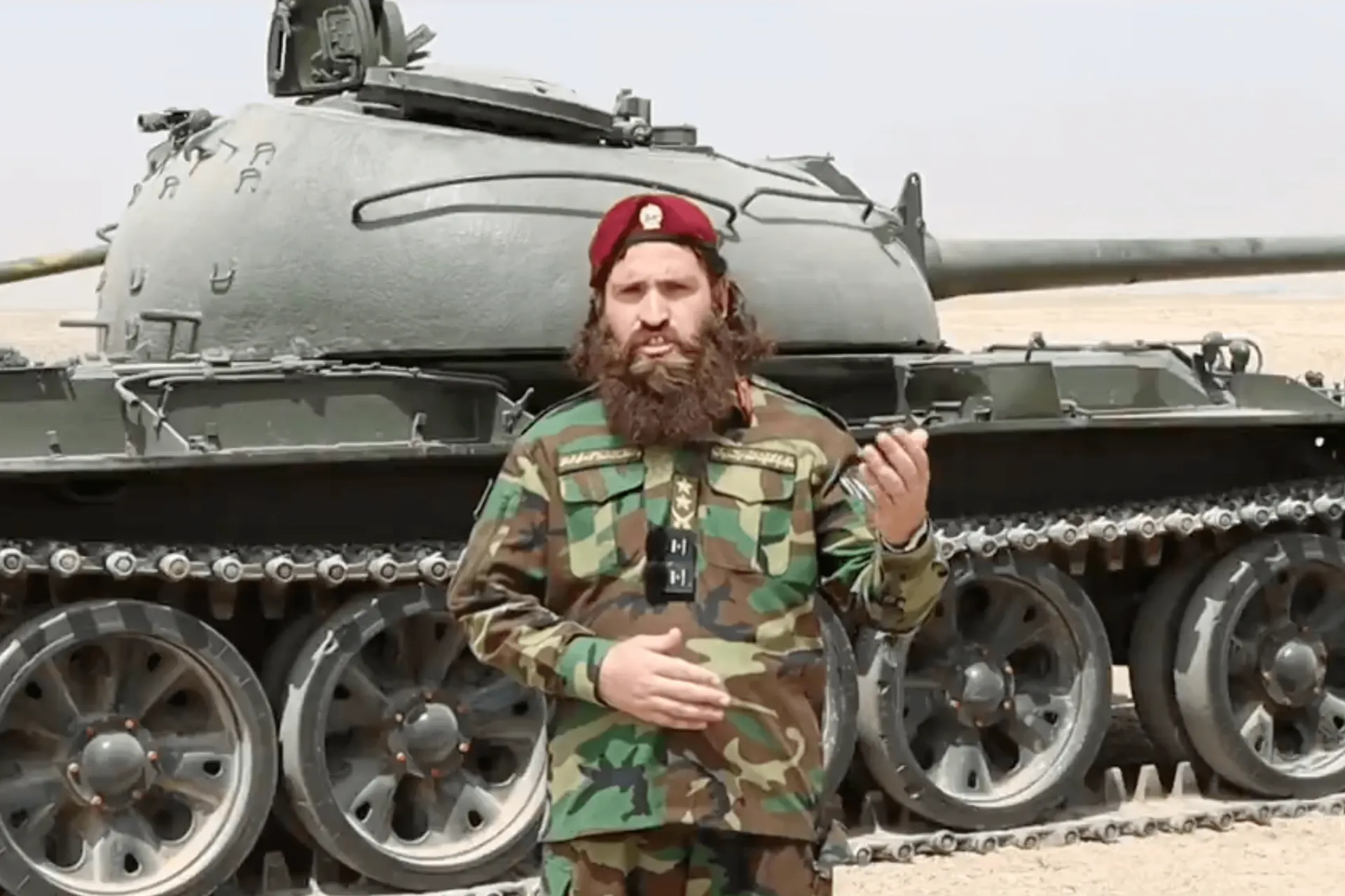 В рамках майского рамочного соглашения о военно‑техническом сотрудничестве обсуждается восстановление танков, бронетехники, вертолётов и другого советского вооружения, оставшегося в распоряжении «Талибана» после вывода советских войск.