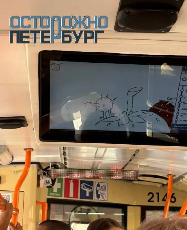 В салоне троллейбуса №8 температура достигла +30 °C; жители отмечают похожие проблемы в других маршрутках и жалуются на ухудшение обслуживания при росте стоимости проезда.