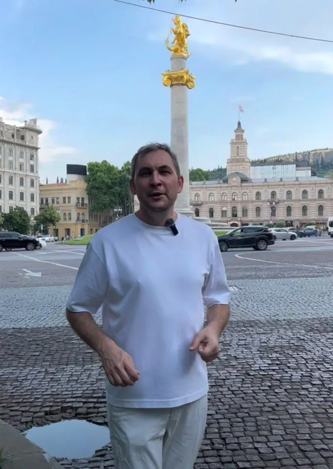 Николай Левшиц, автор популярного русскоязычного блога о Грузии, включён в реестр «экстремистов и террористов» Росфинмониторинга; сам он пока не комментировал.