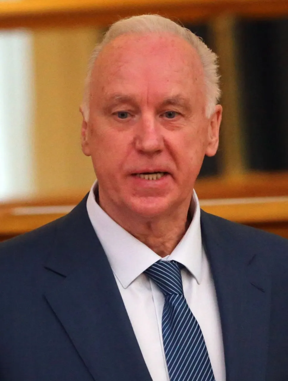 Глава Следственного комитета сообщил о подготовке законопроекта, который предлагает закрепить в Уголовном кодексе отягчающее обстоятельство — совершение преступления с использованием информационно‑коммуникационных технологий, включая искусственный интеллект, VPN и прокси; акцент — на кибермошенничестве, незаконном обороте данных и посягательствах на критическую инфраструктуру.