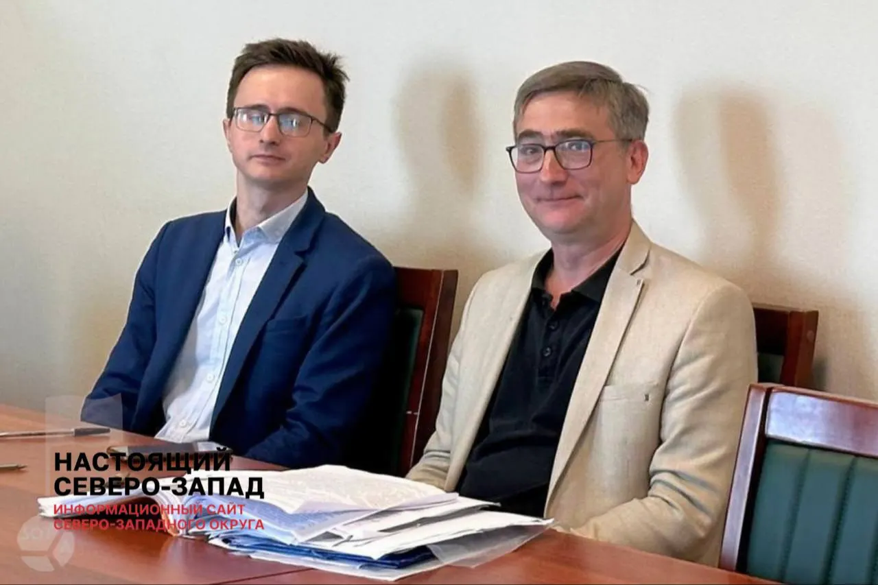 Санкт‑Петербургский городской суд подтвердил штраф за якобы демонстрацию экстремистской символики; после вступления решения в силу Шишлов утратил право участвовать в выборах, защита считает такие дела инструментом недопуска оппозиции.