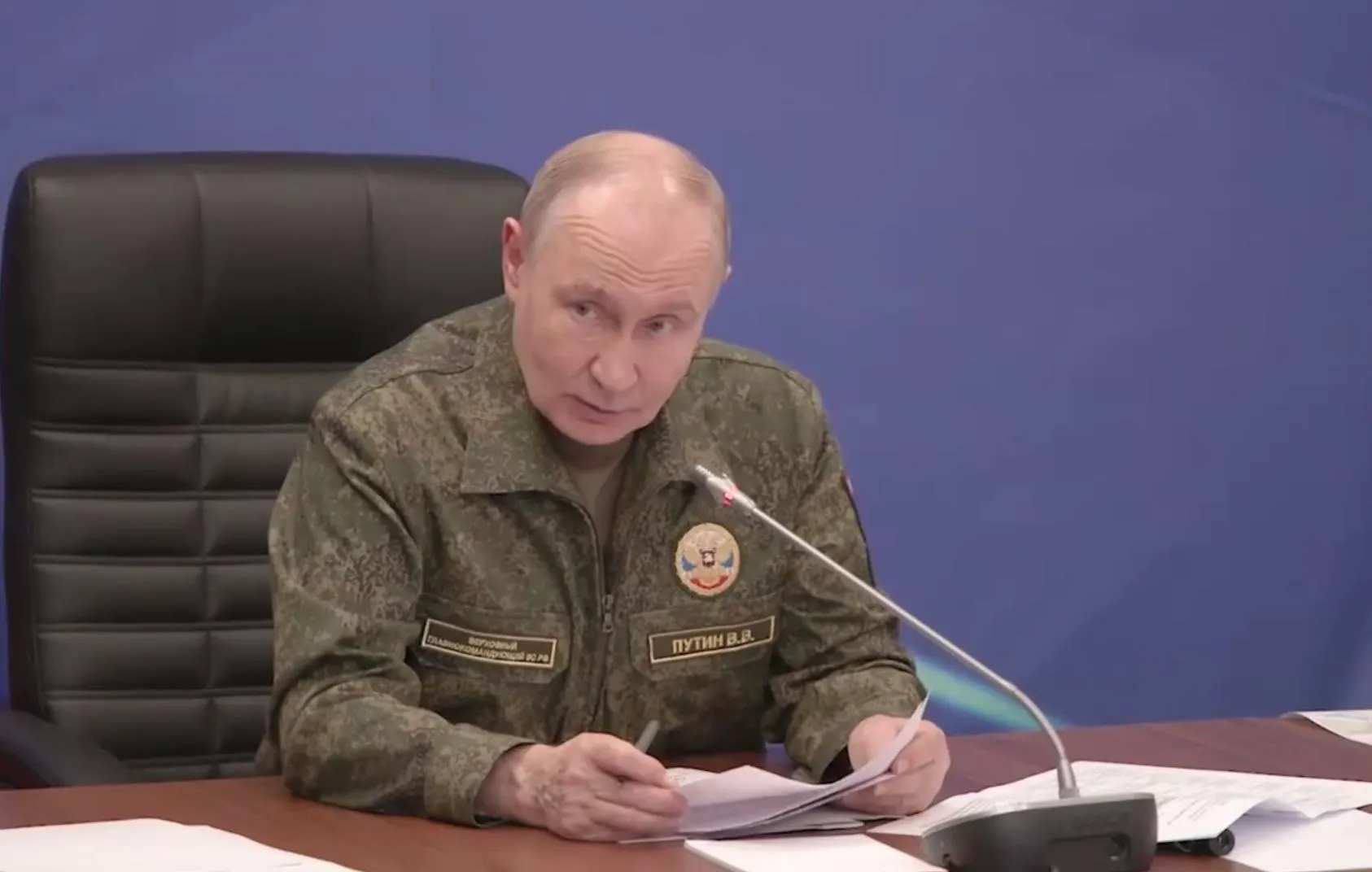 Президент сообщил, что российские войска взяли под контроль Константиновку в Донецкой народной республике. Подробностей по операции и последствиям пока мало.