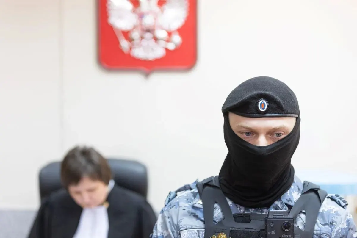 Приставы и суды в Петербурге добились более 200 приговоров и взыскали свыше 1,1 млрд рублей — одному должнику назначили 280 часов обязательных работ.