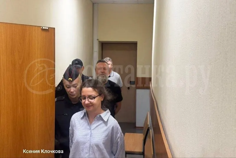 Спецпредставитель губернатора и блогер предстанут перед судом по обвинению в растрате средств, выделенных на работу одного из региональных телеканалов.