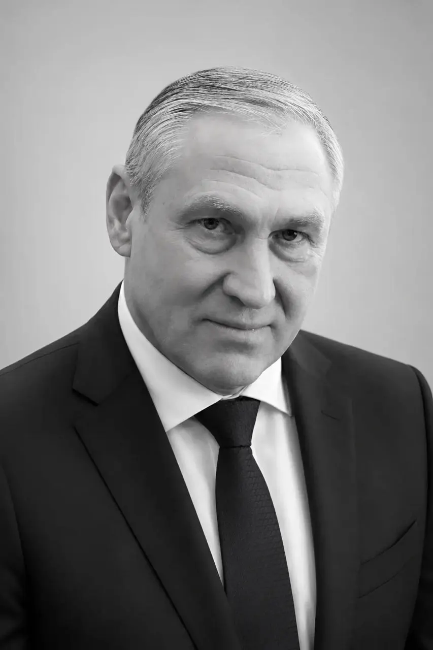 Виктор Миненко скончался после продолжительной борьбы с онкологическим заболеванием. В 2018–2020 годах он возглавлял избирательную комиссию Петербурга, ушёл с поста после конфликта с ЦИК; в 2020 году получил орден Почёта.