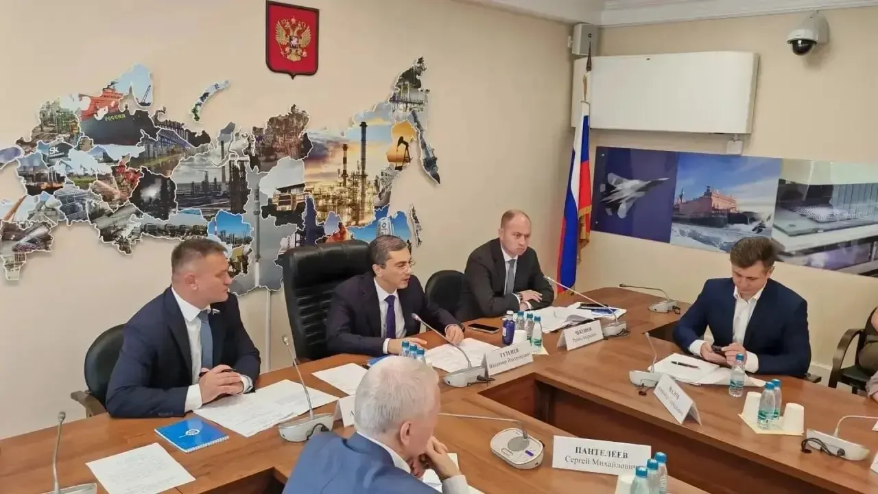 Законопроект даст Минпромторгу и Минсельхозу доступ к данным ФНС о формировании цен на каждом этапе цепочки поставок, чтобы оперативно выявлять и реагировать на резкие подорожания.