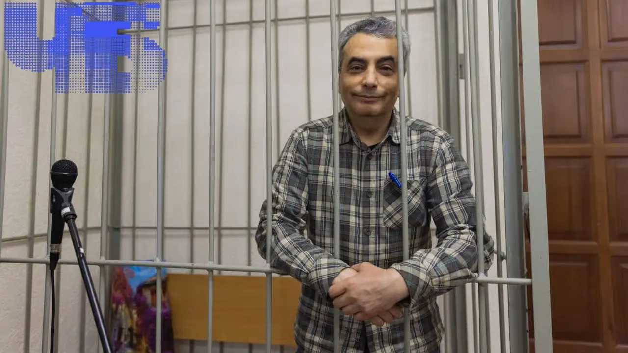 Сегодня Псковский городской суд примет решение по делу Льва Шлосберга, депутата и одного из руководителей партии «Яблоко»; гособвинение просит 12 лет лишения свободы.