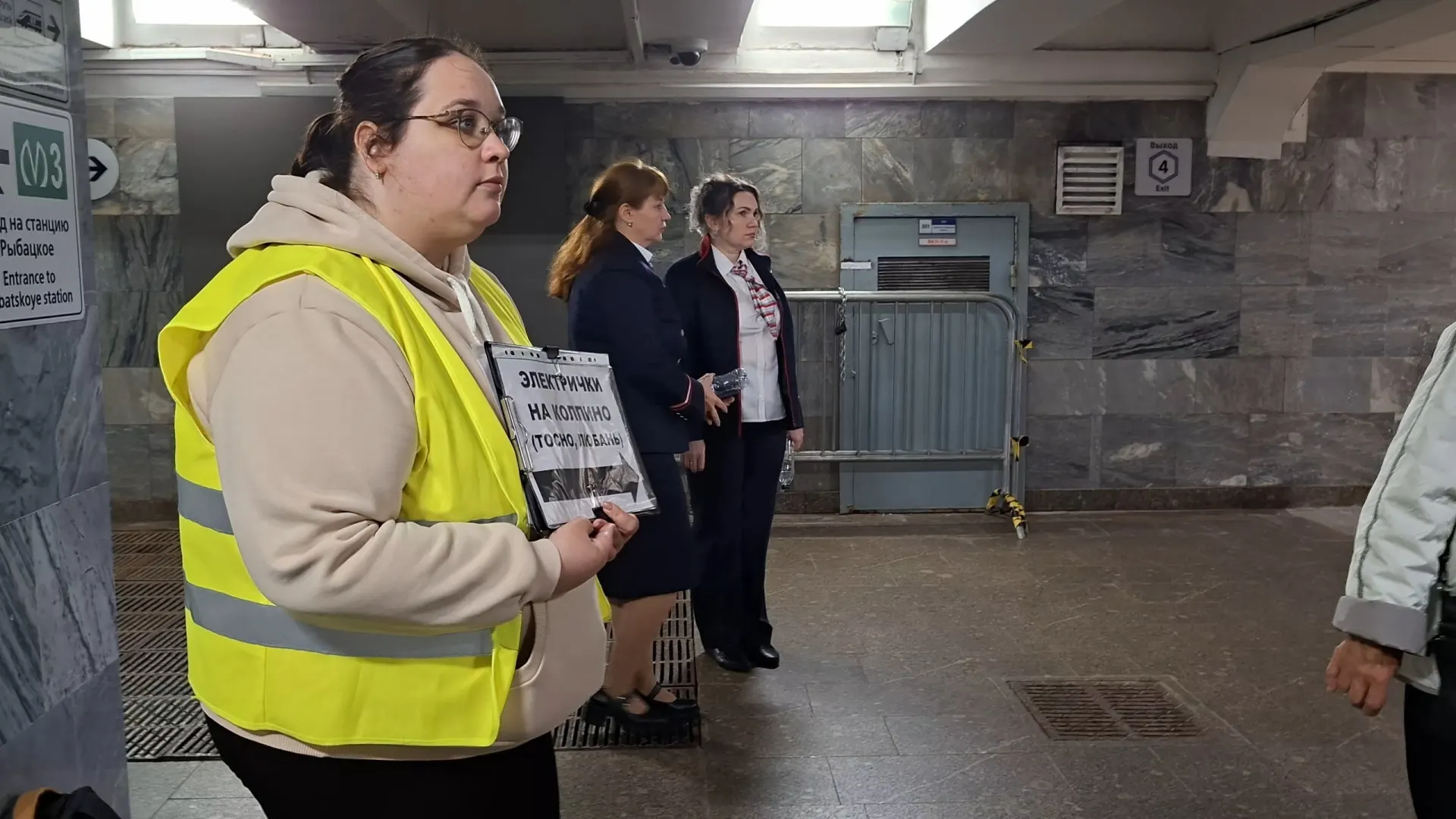 Все пригородные поезда Московского и Волховстроевского направлений теперь идут до Рыбацкого или Ладожского вокзалов. На станциях введена временная инфраструктура, обновлена навигация и помощь пассажирам. Схема действует до завершения терминала ВСМ.