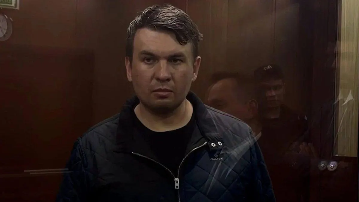 Обвиняемый в распространении фейков о вооружённых силах блогер снова помещён под стражу после прохождения психолого-психиатрической экспертизы; задержание произошло в Санкт-Петербурге.
