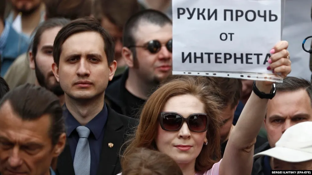 В России усилены меры по ограничению VPN‑сервисов, что повлекло технические трудности у пользователей и вызывает обсуждения на фоне приближающихся выборов.