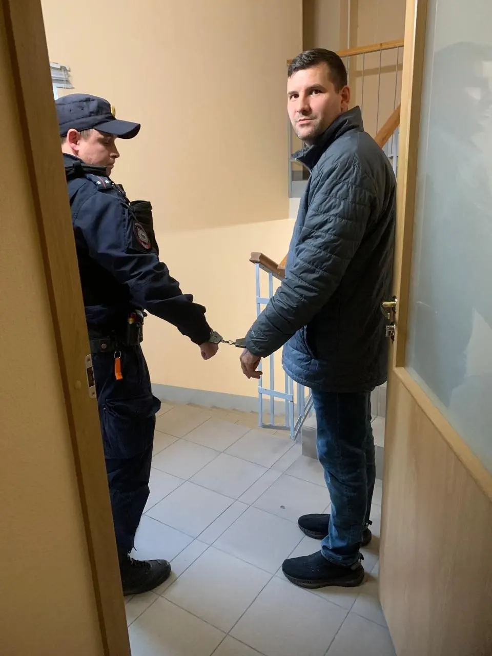 Дело о действии активиста в Санкт-Петербурге: арест, блокировка аккаунтов и попытки участия в выборах, связанные с его общественной деятельностью.