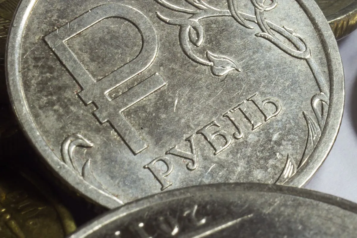 Ожидается увеличение минимального размера оплаты труда до 28 935 рублей в 2027 году с ростом около 6,8%, а к 2030 году — доведение до 35 тысяч рублей.