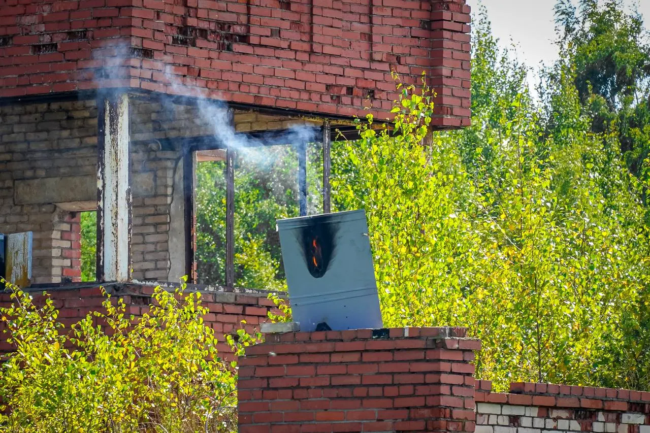 Испытания лазерной установки на базе внедорожника прошли в условиях, близких к боевым.