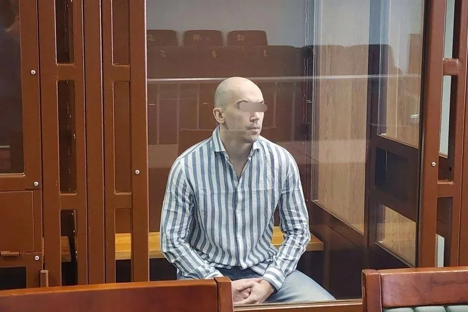 Суд вынес решение по делу о подрыве трёх трансформаторов и шпионаже; обвиняемый действовал в интересах СБУ ради криптовалюты. К приговору добавлены штраф и конфискация имущества.