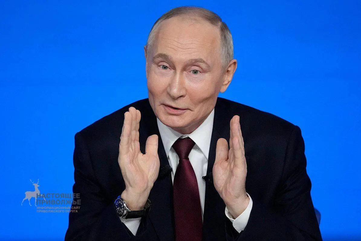 По данным ВЦИОМ, за неделю голосования уровень одобрения Путина упал на 2,1 п.п., а доля недовольных выросла на 2,2 п.п. Опрос охватил три дня голосования; данные опубликованы после голосования и отражают рекордные показатели Единой России.