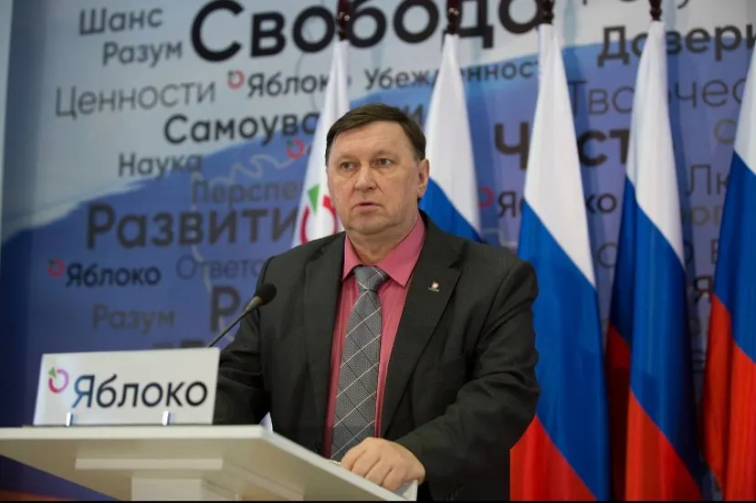 На завершающий день снятия кандидатов в предстоящих выборах прошли суды и аресты участников оппозиционной партии в столице и Свердловской области. Подробности — ниже.