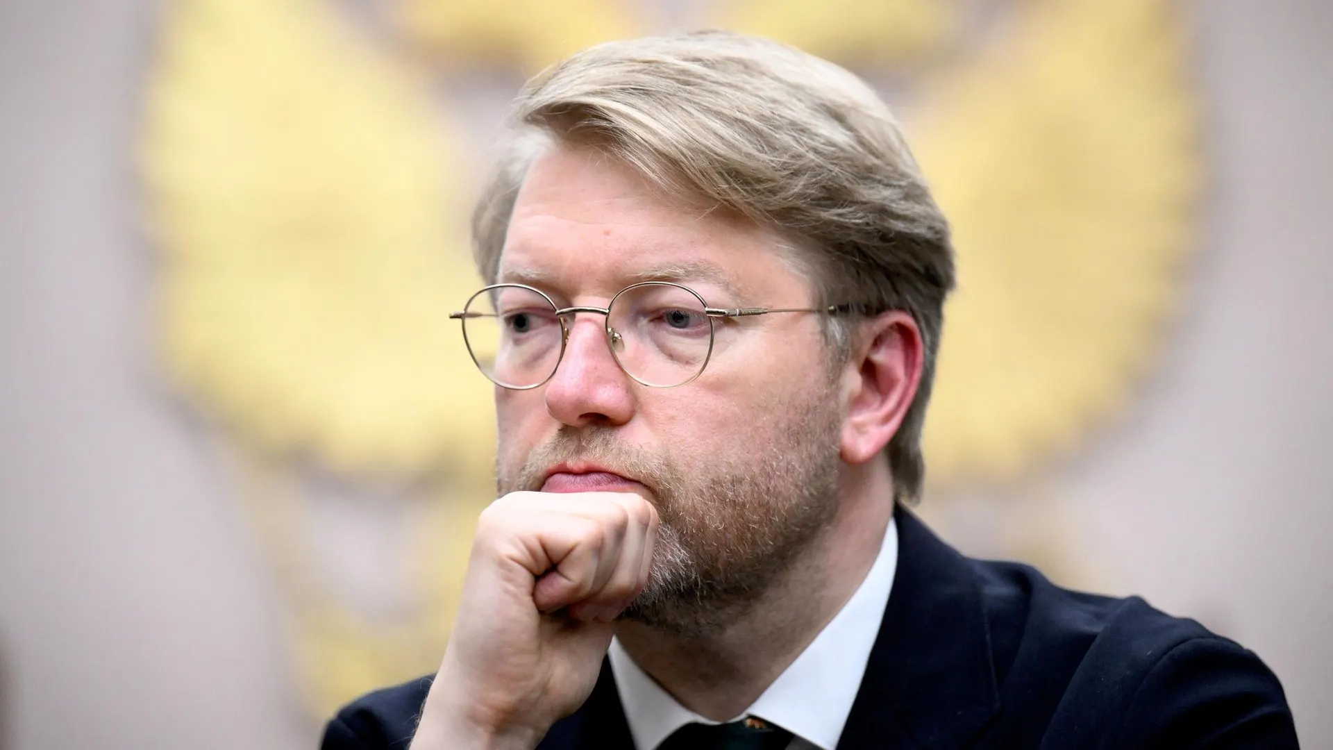 В Подмосковье рассматриваются иски об отмене регистрации кандидатов от партии «Яблоко» на выборах, где судебные разбирательства поднимают вопросы об авторских правах и политической борьбе.