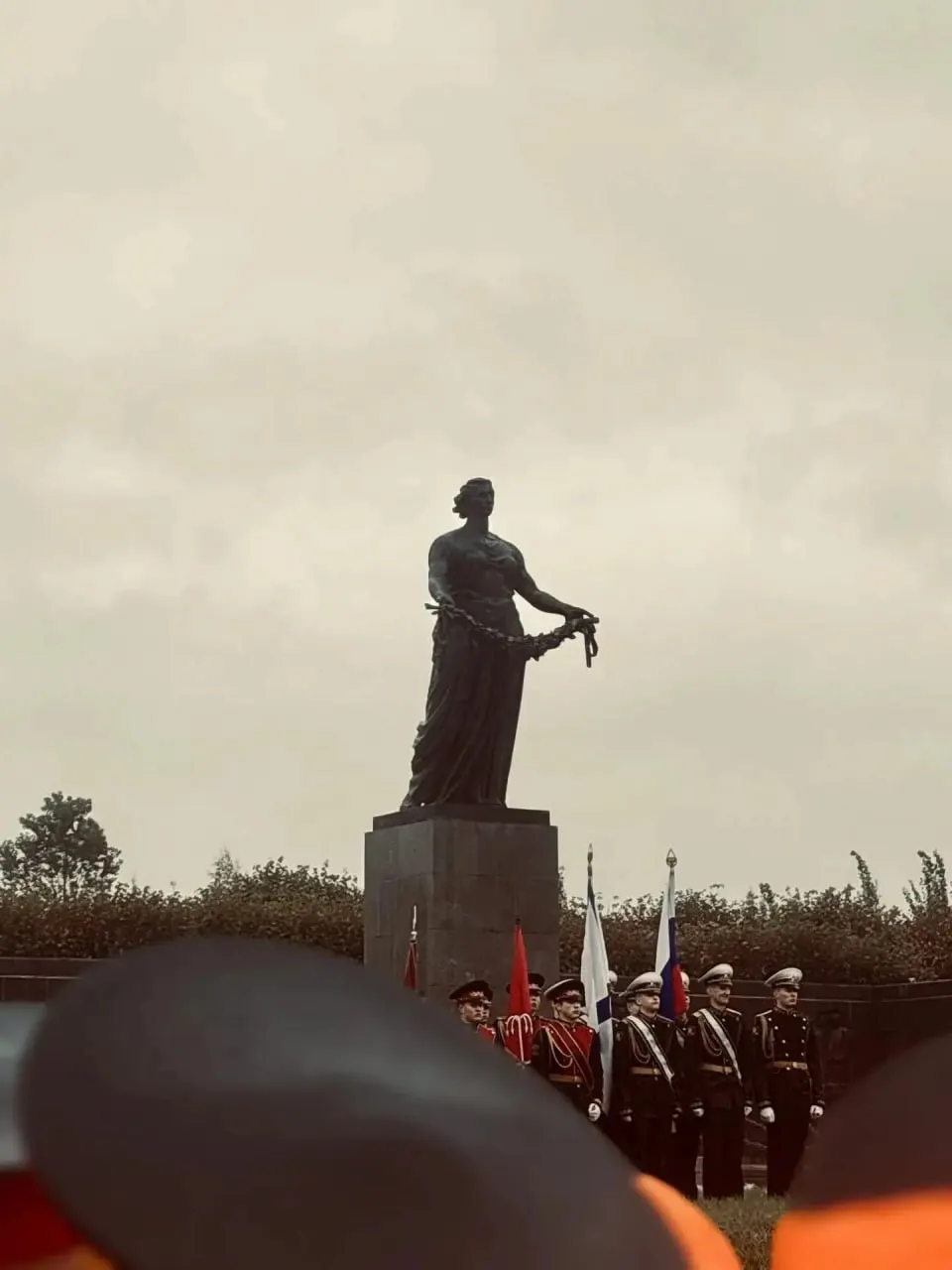 Команда юнармейцев из Читы завоевала сразу несколько первых мест на всероссийском слёте активистов движения «Пост №1» в Санкт-Петербурге.