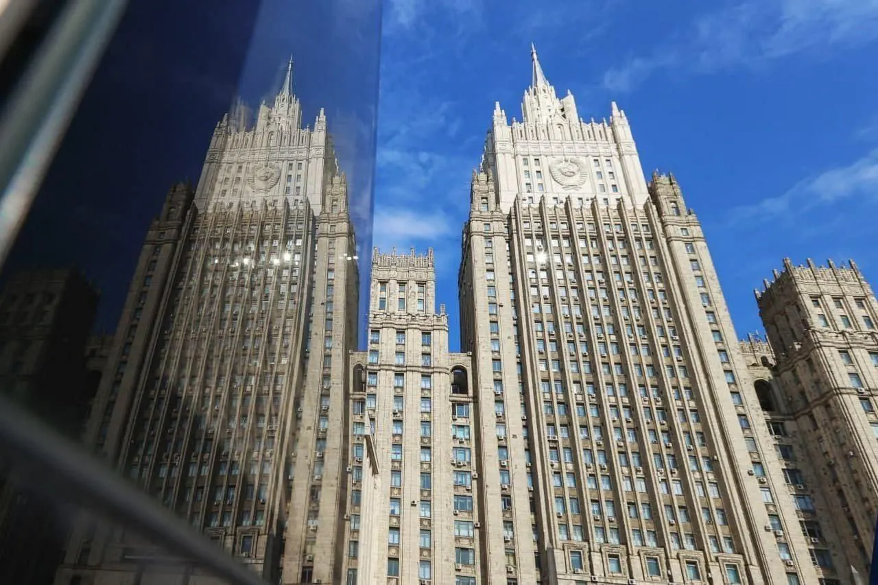 МИД РФ отозвал разрешение на работу Генконсульства Германии в Санкт‑Петербурге и потребовал закрыть все культурные центры имени Гёте в России; сотрудники должны выехать до 18 сентября 2026 года.