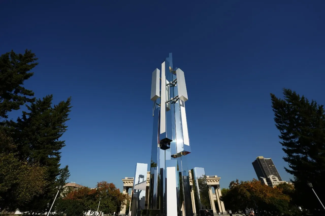 Операторы запустили 5G в столицах и городах-миллионниках, расширяя возможности умной инфраструктуры, телемедицины и автономного транспорта.