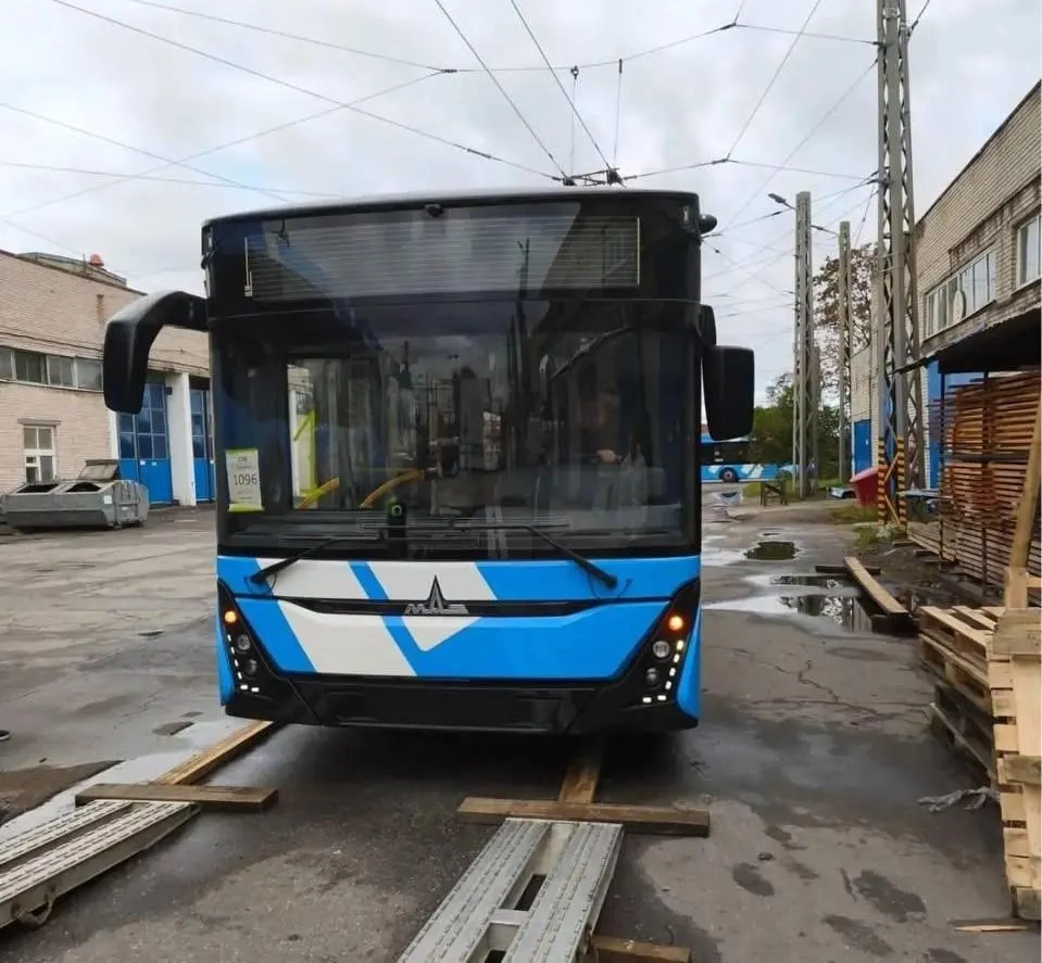 Первые троллейбусы МАЗ поставят в Петербург по контракту на 86 единиц; победителем торгов стала компания «Росагролизинг»