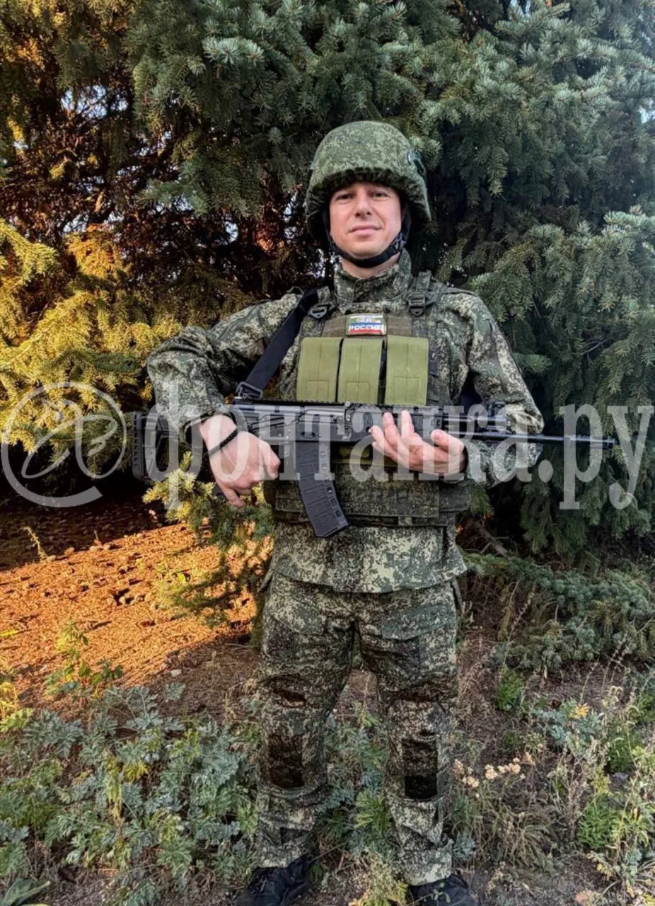 Экс-депутат Санкт-Петербурга подписал контракт с Минобороны; окружение утверждает, что решение связано с желанием принять участие в СВО, а сам депутат ограничился комментариями по теме.