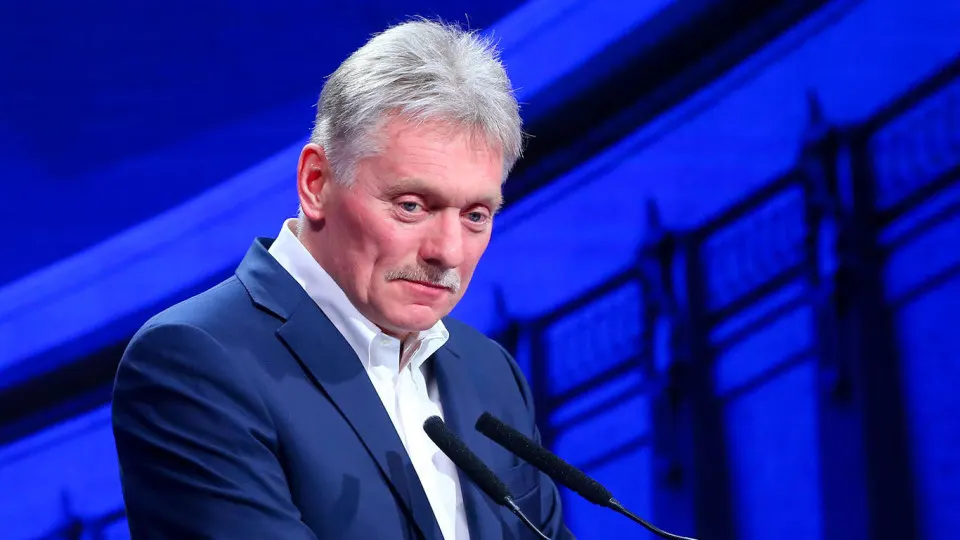 Москва не планирует обострять ситуацию в день выборов в Украине; обсуждают возможное перемирие и влияние голосования на переговорный процесс.